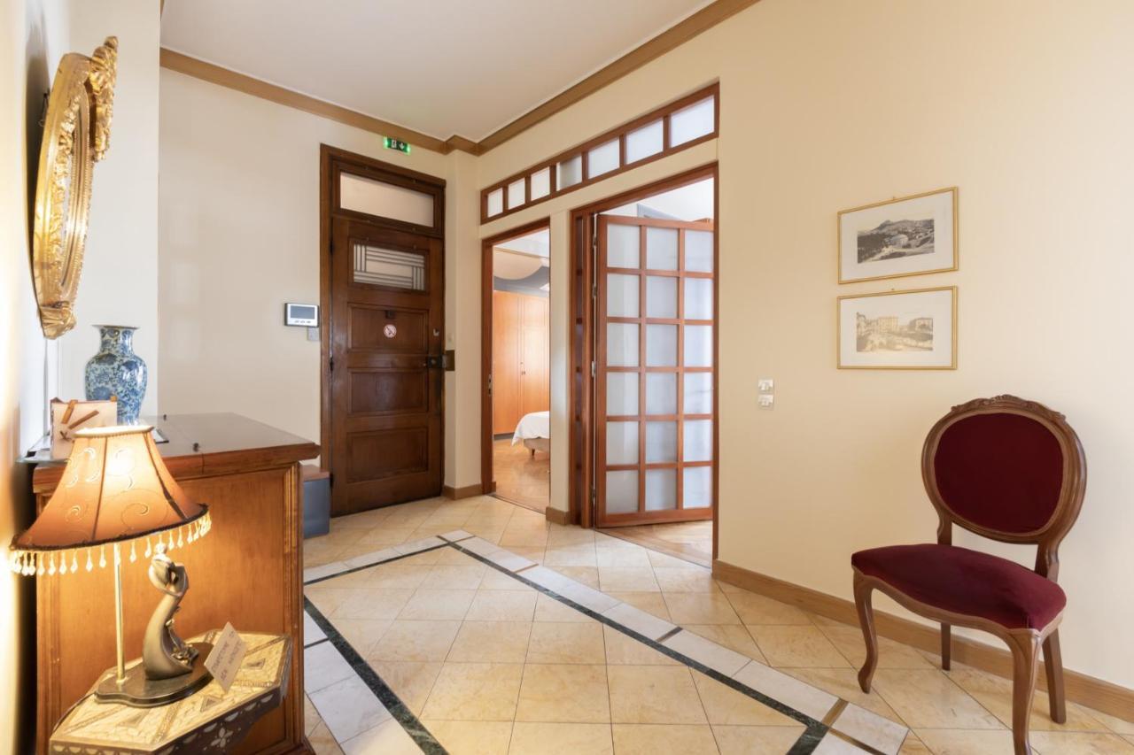 Ideal 4 Bdr Apartment In Plaka For 10! Atenas Exterior foto
